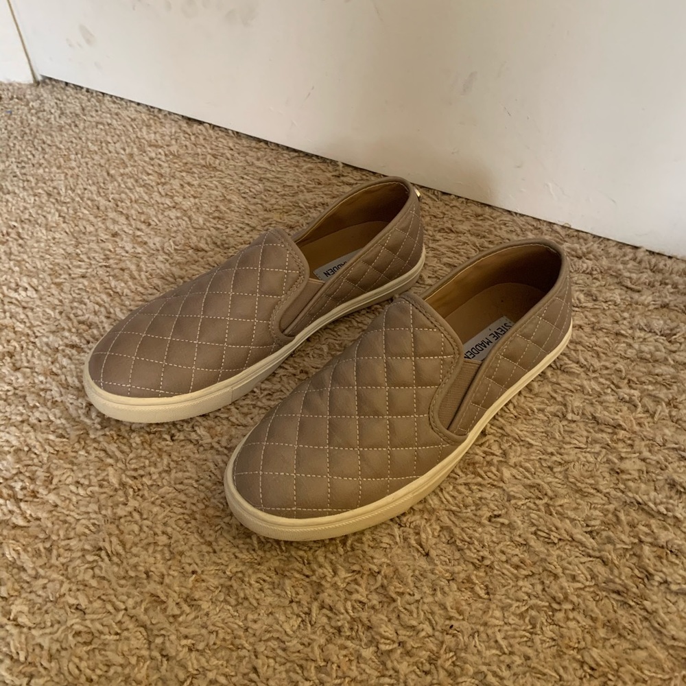 Steve Madden slip on women’s shoes